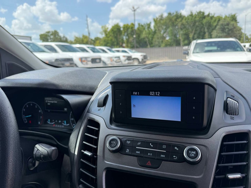 Ford Transit Connect Van Vehicle Full-screen Gallery Image 18