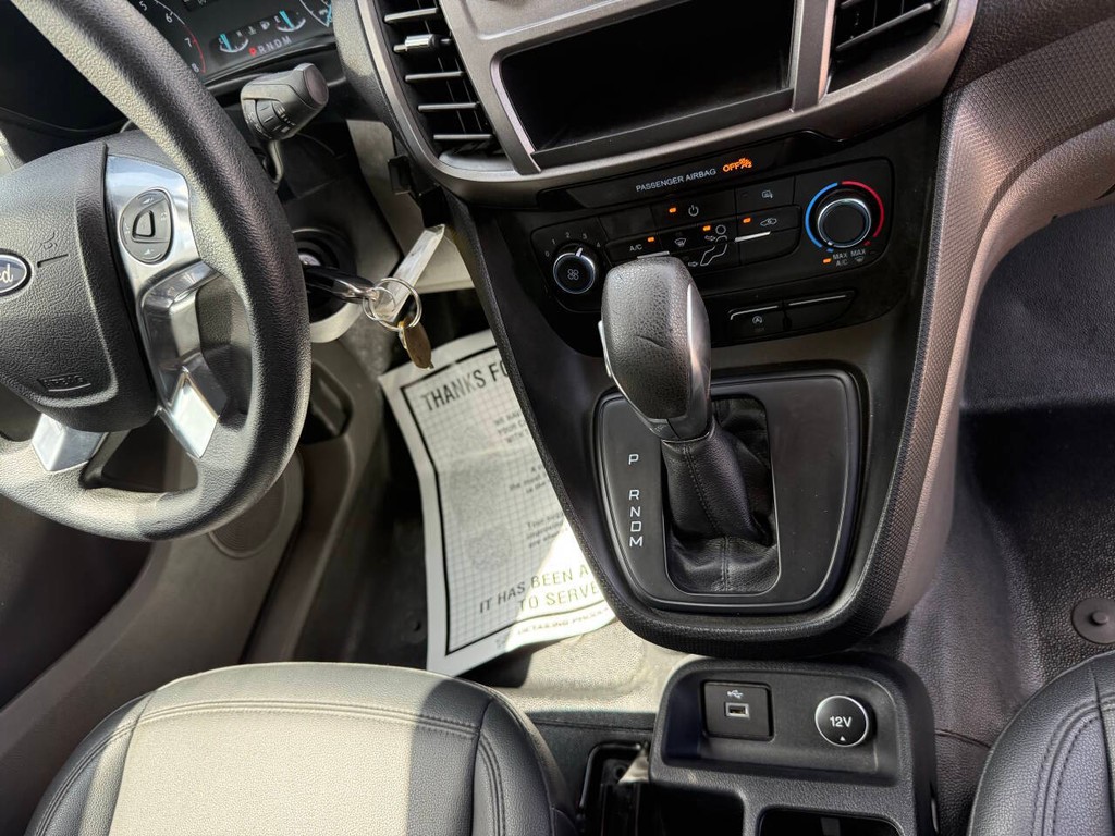 Ford Transit Connect Van Vehicle Full-screen Gallery Image 22