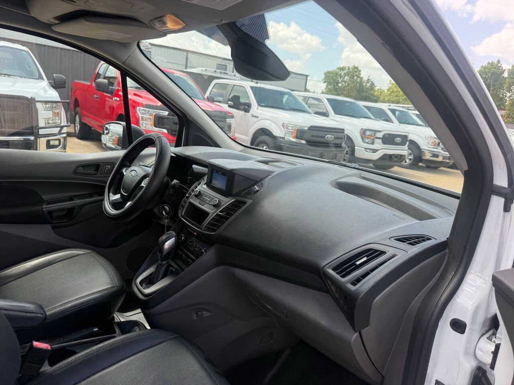Ford Transit Connect Van Vehicle Full-screen Gallery Image 09