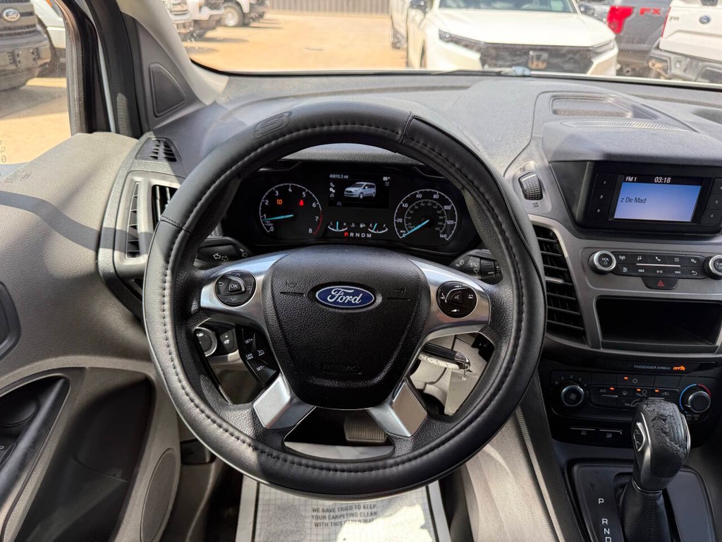 Ford Transit Connect Van Vehicle Full-screen Gallery Image 16