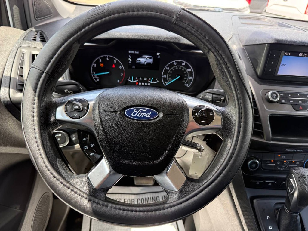 Ford Transit Connect Van Vehicle Full-screen Gallery Image 17