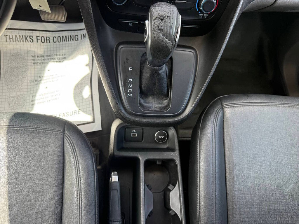 Ford Transit Connect Van Vehicle Full-screen Gallery Image 23