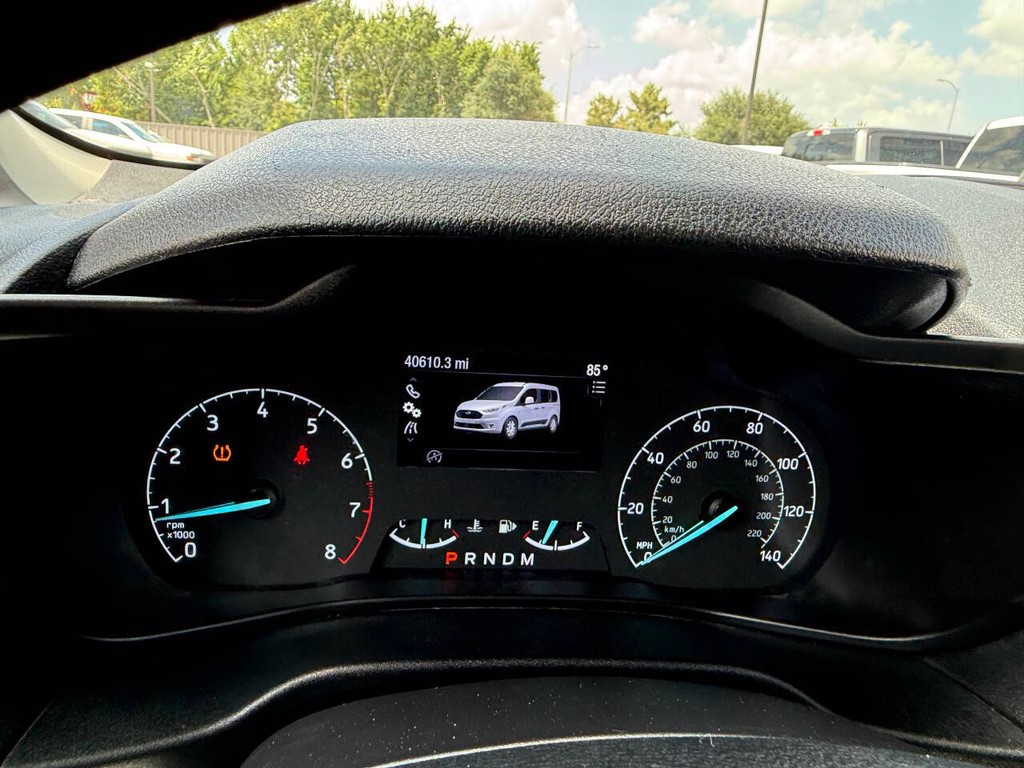Ford Transit Connect Van Vehicle Full-screen Gallery Image 27