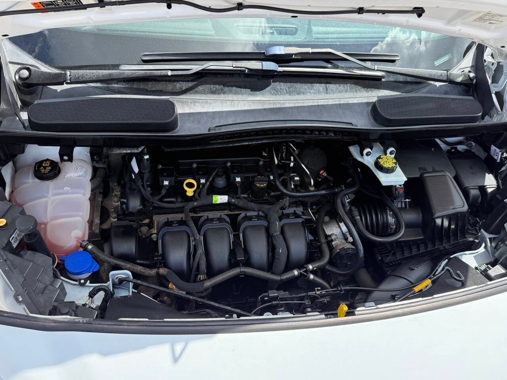 Ford Transit Connect Van Vehicle Full-screen Gallery Image 31
