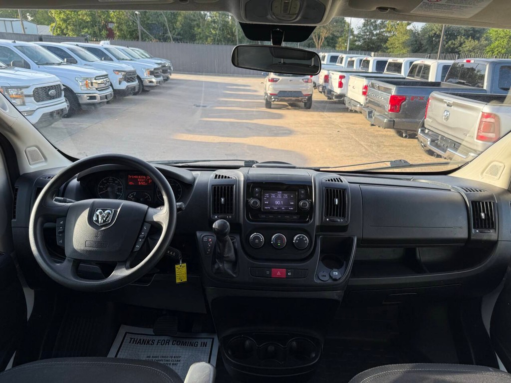 Ram ProMaster Cargo Van Vehicle Full-screen Gallery Image 12