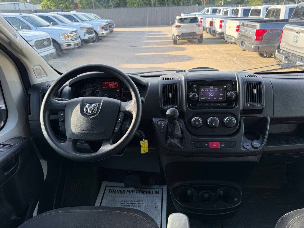 Ram ProMaster Cargo Van Vehicle Full-screen Gallery Image 16