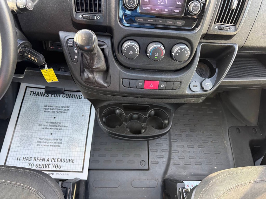 Ram ProMaster Cargo Van Vehicle Full-screen Gallery Image 24