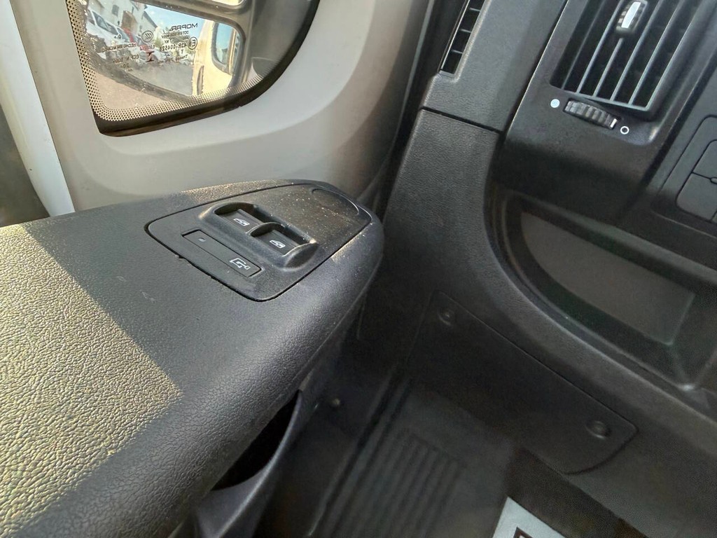 Ram ProMaster Cargo Van Vehicle Full-screen Gallery Image 25