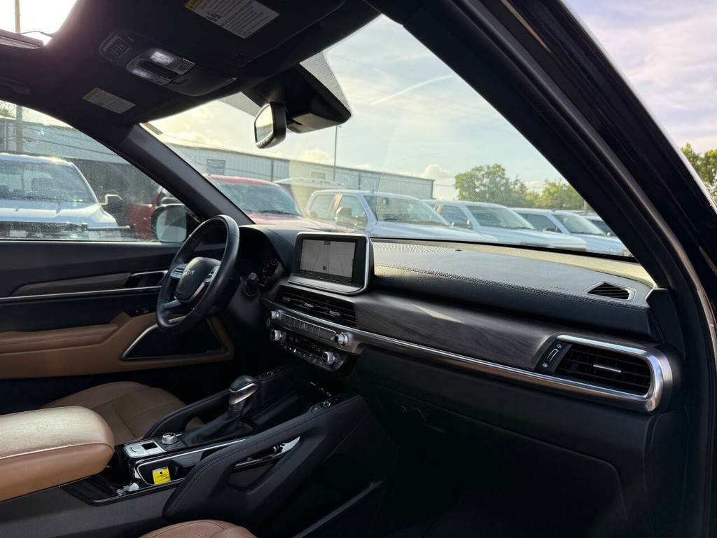 Kia Telluride Vehicle Full-screen Gallery Image 09