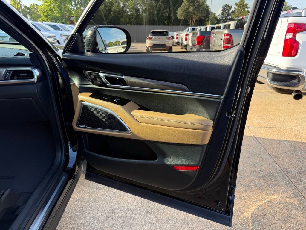 Kia Telluride Vehicle Full-screen Gallery Image 11