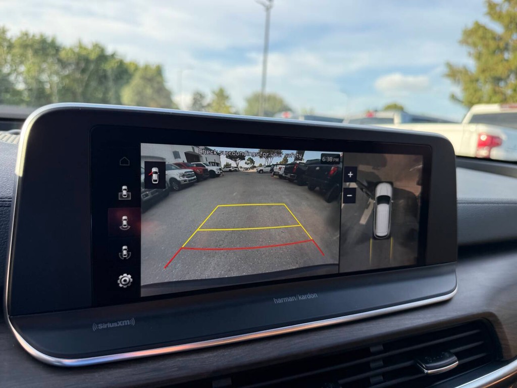 Kia Telluride Vehicle Full-screen Gallery Image 28