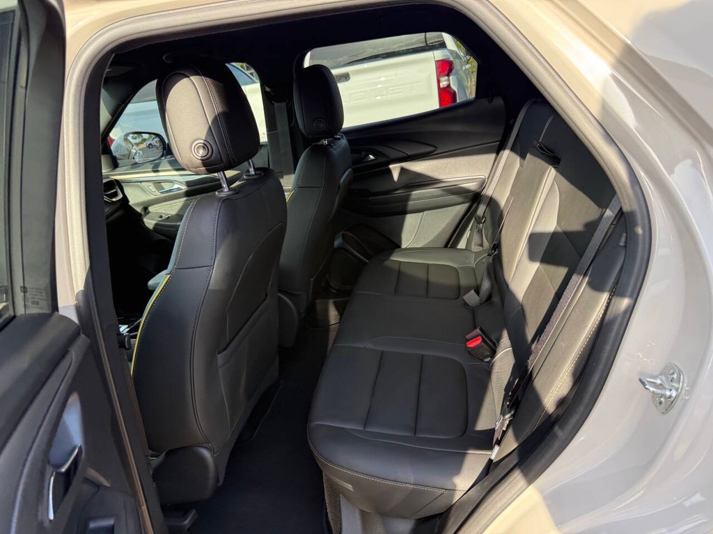 Chevrolet Trailblazer Vehicle Full-screen Gallery Image 13