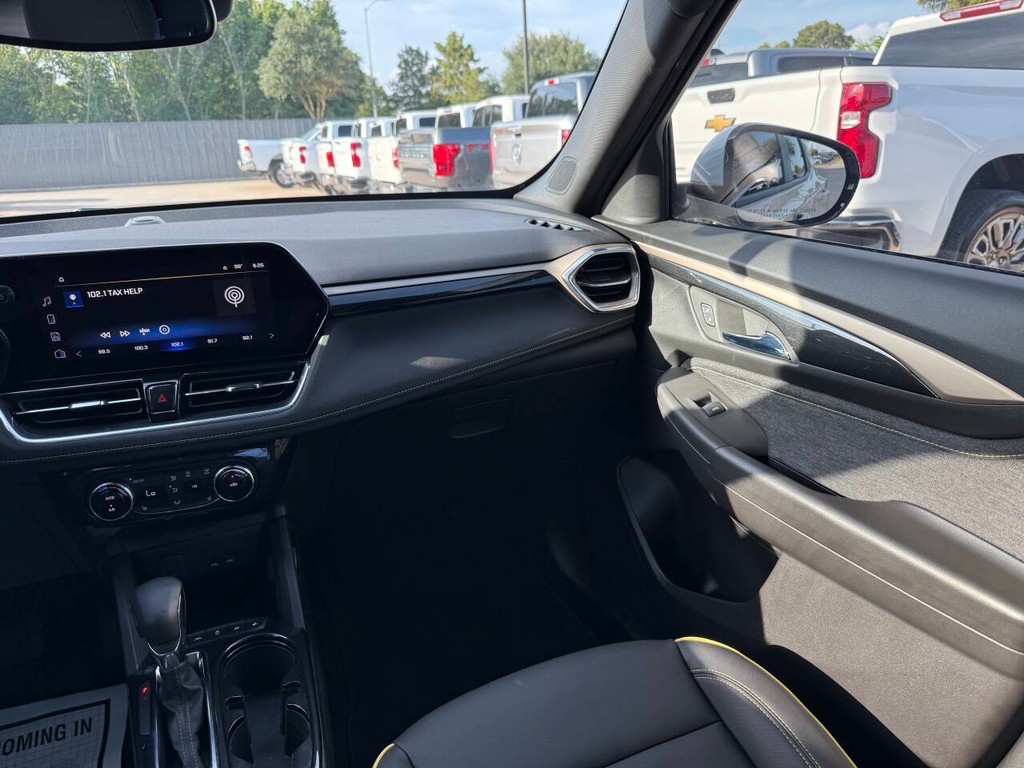 Chevrolet Trailblazer Vehicle Full-screen Gallery Image 20