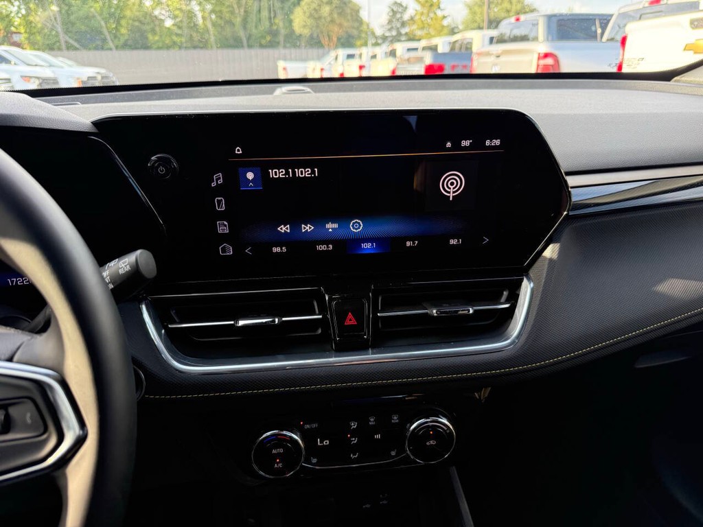 Chevrolet Trailblazer Vehicle Full-screen Gallery Image 25