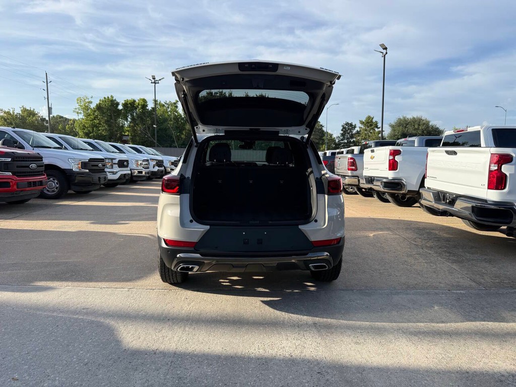 Chevrolet Trailblazer Vehicle Full-screen Gallery Image 36