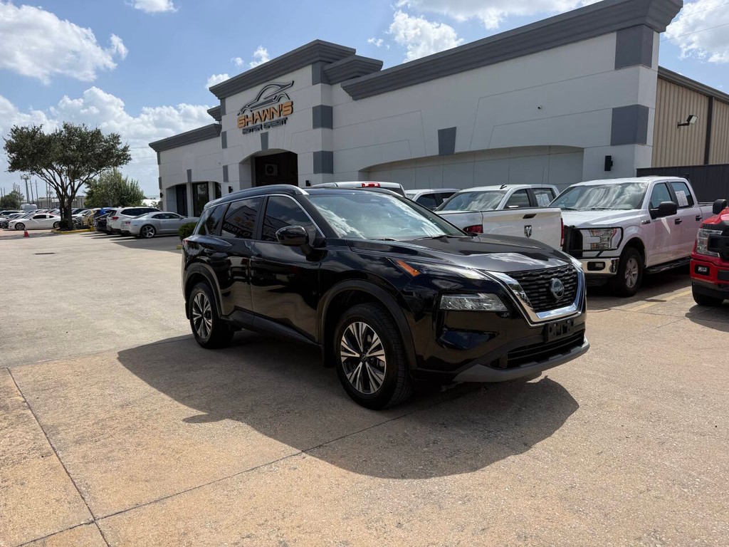 Nissan Rogue Vehicle Full-screen Gallery Image 02