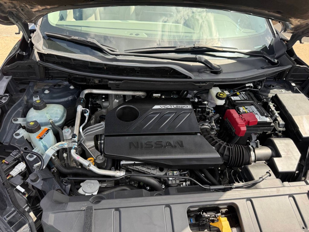 Nissan Rogue Vehicle Full-screen Gallery Image 36