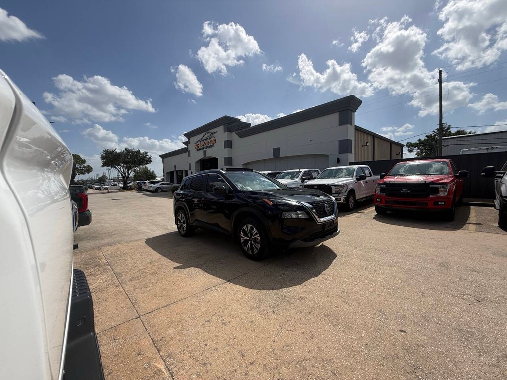 Nissan Rogue Vehicle Full-screen Gallery Image 44