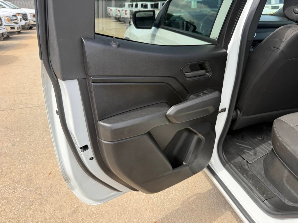 Chevrolet Colorado Vehicle Full-screen Gallery Image 14