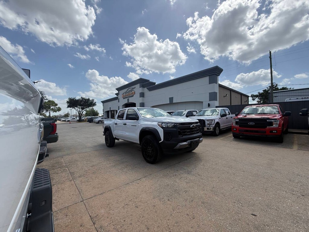 Chevrolet Colorado Vehicle Full-screen Gallery Image 43