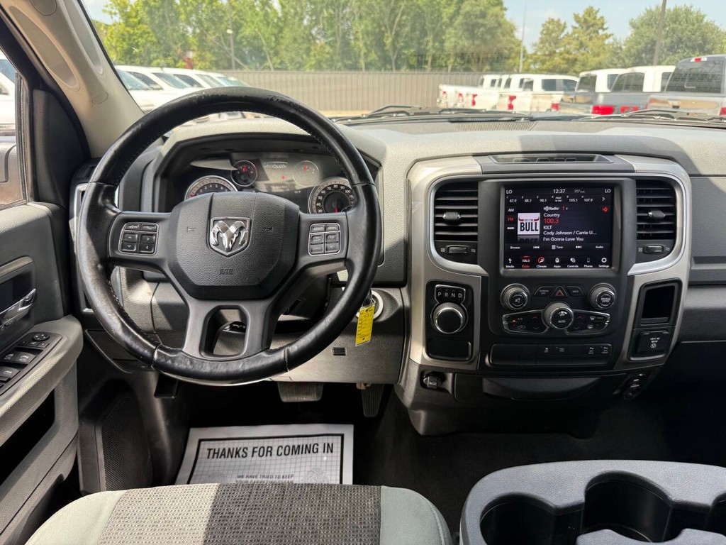 Ram 1500 Classic Vehicle Full-screen Gallery Image 21