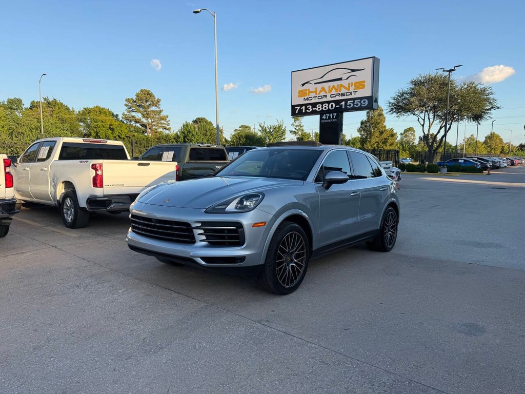Porsche Cayenne Vehicle Full-screen Gallery Image 03