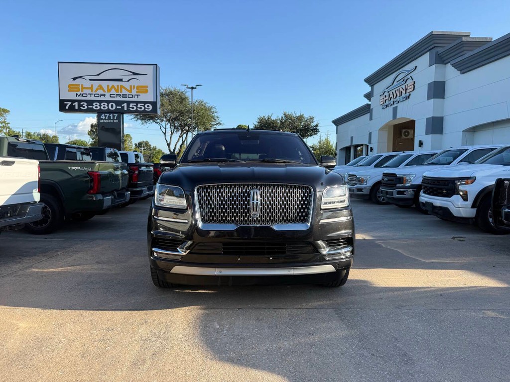 Lincoln Navigator Vehicle Full-screen Gallery Image 45