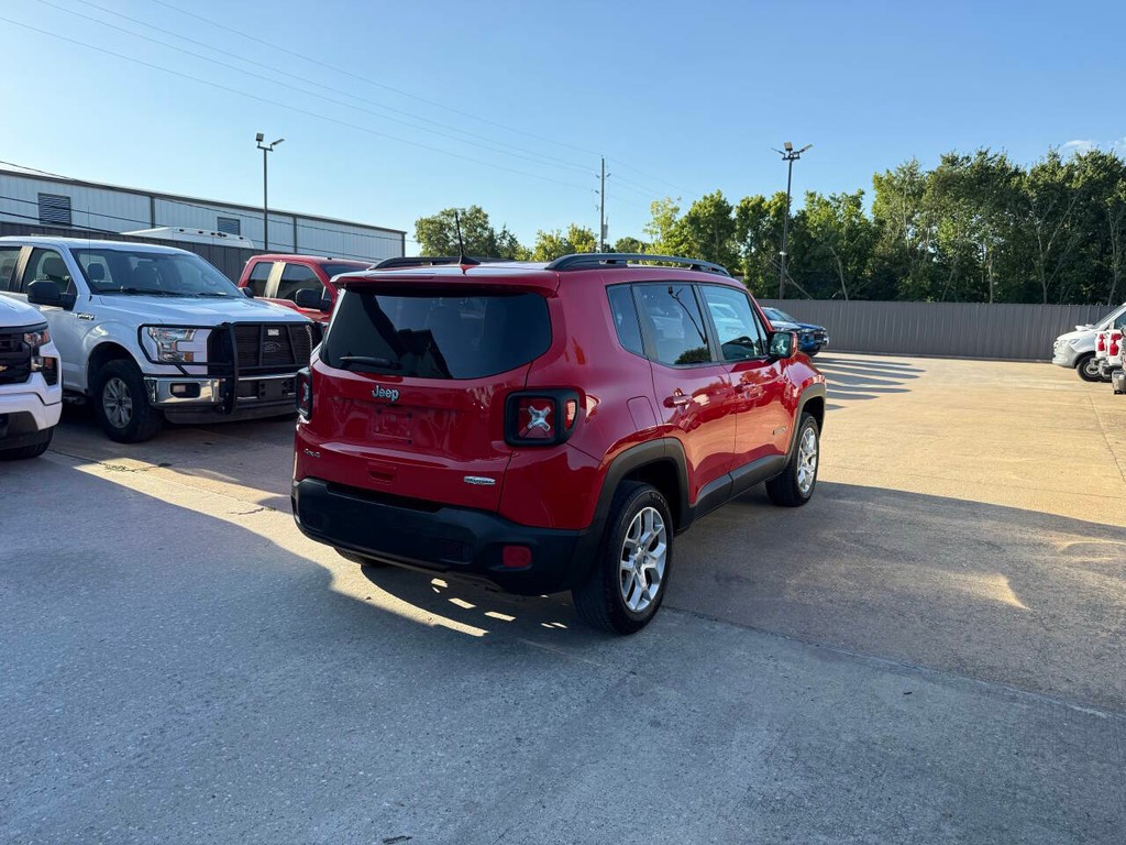 Jeep Renegade Vehicle Full-screen Gallery Image 05