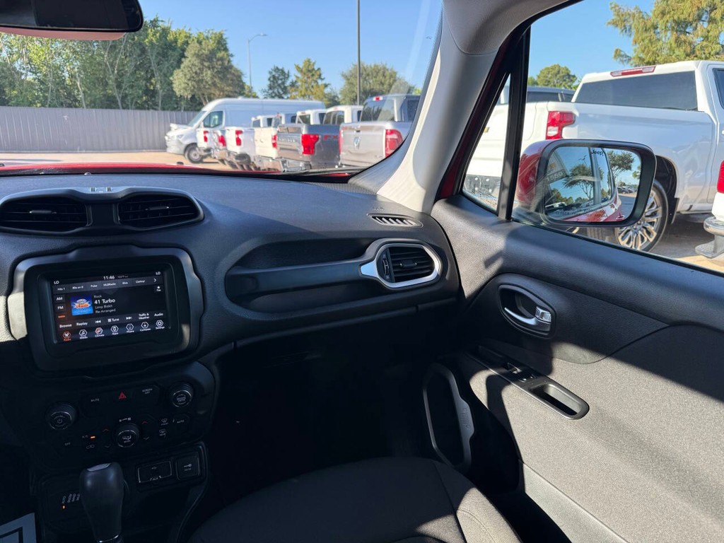 Jeep Renegade Vehicle Full-screen Gallery Image 20