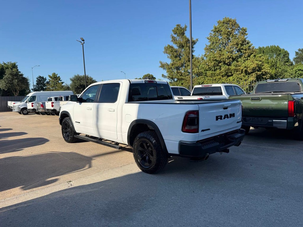 Ram 1500 Vehicle Full-screen Gallery Image 04