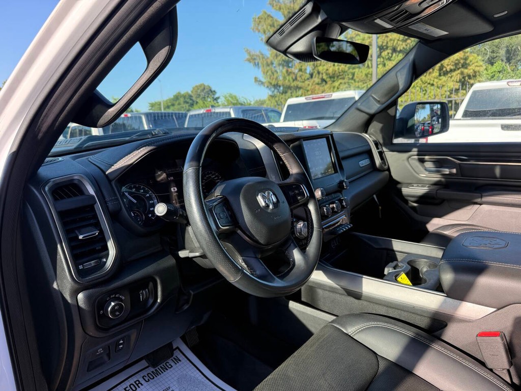 Ram 1500 Vehicle Full-screen Gallery Image 06