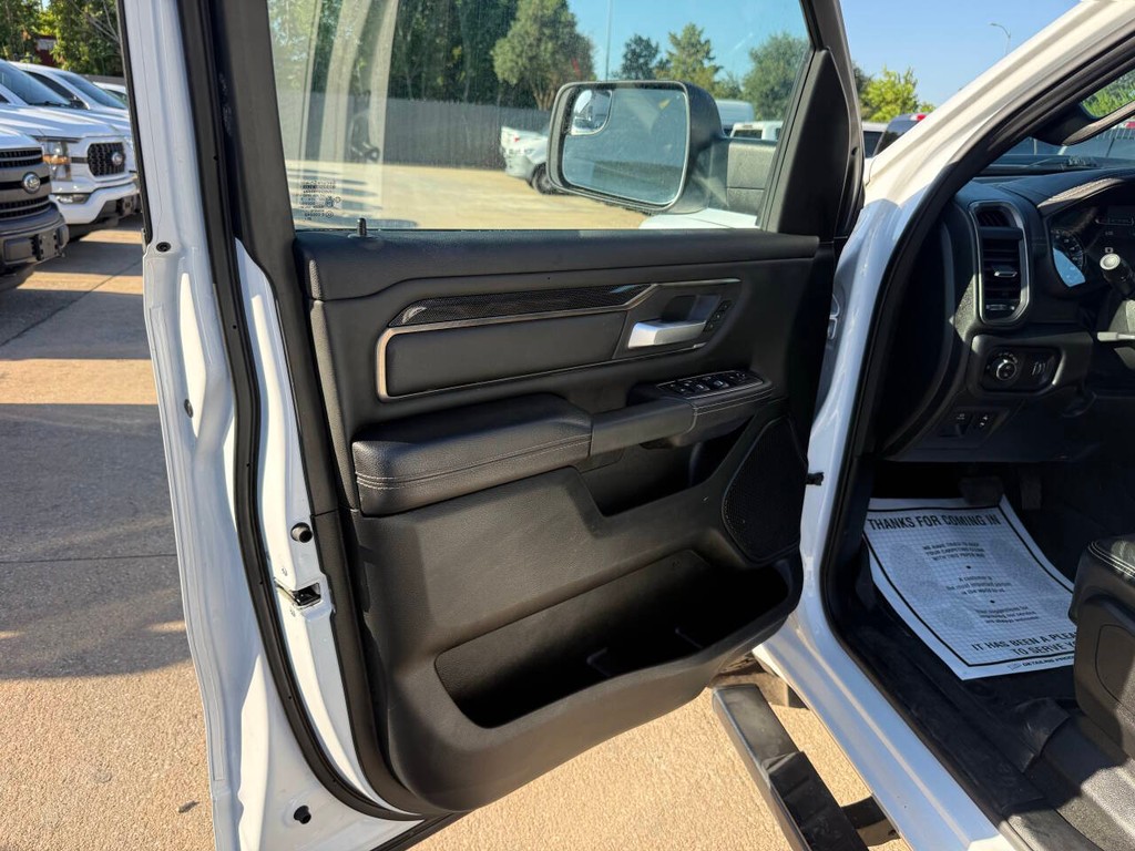 Ram 1500 Vehicle Full-screen Gallery Image 08