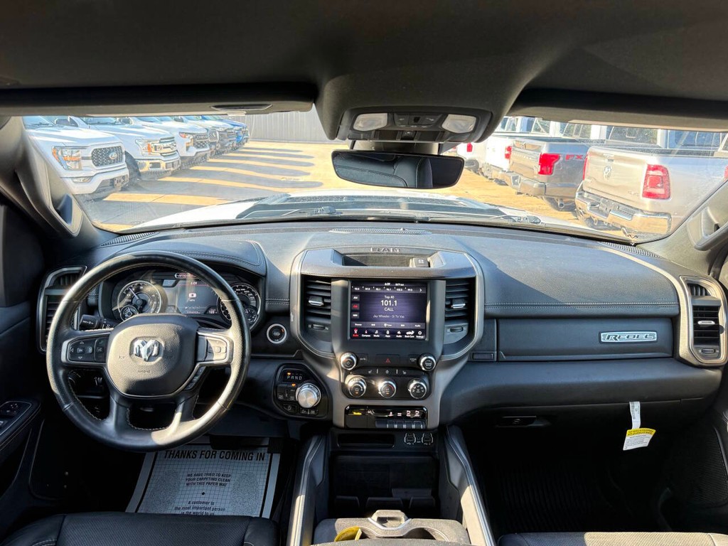 Ram 1500 Vehicle Full-screen Gallery Image 17