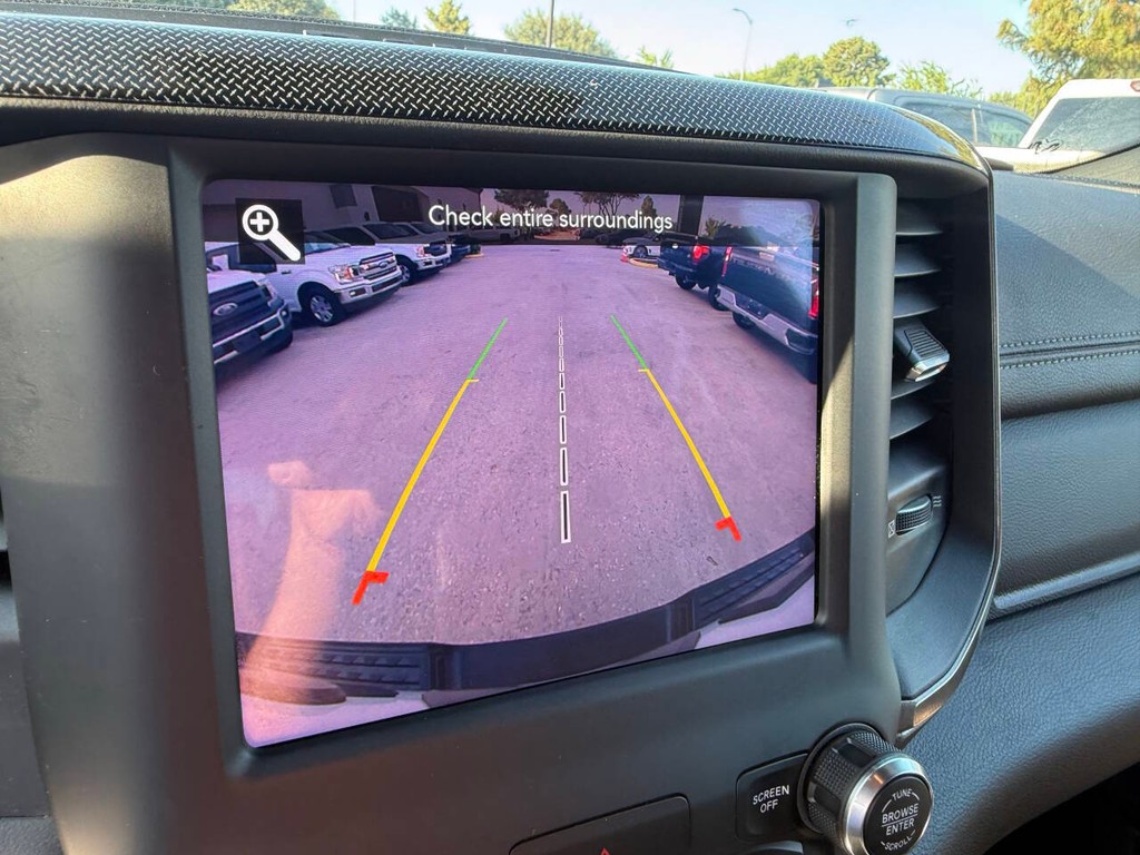 Ram 1500 Vehicle Full-screen Gallery Image 25