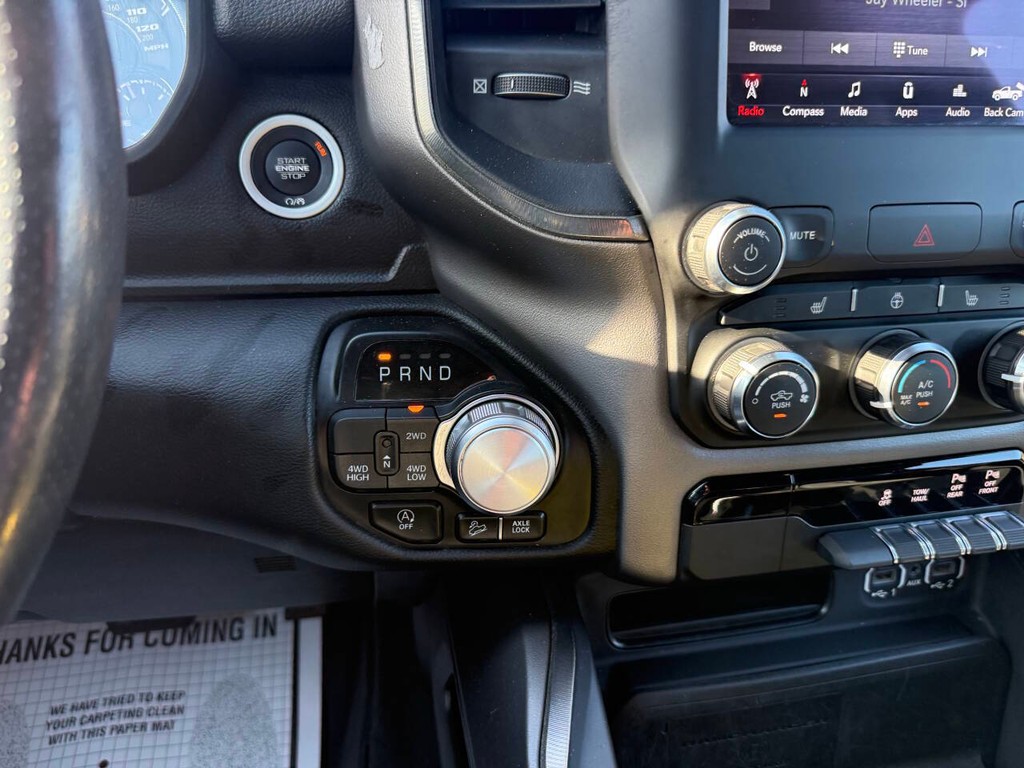 Ram 1500 Vehicle Full-screen Gallery Image 28