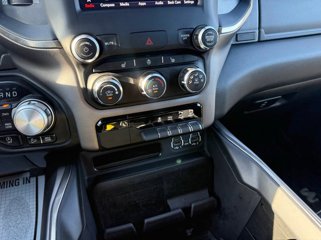 Ram 1500 Vehicle Full-screen Gallery Image 29