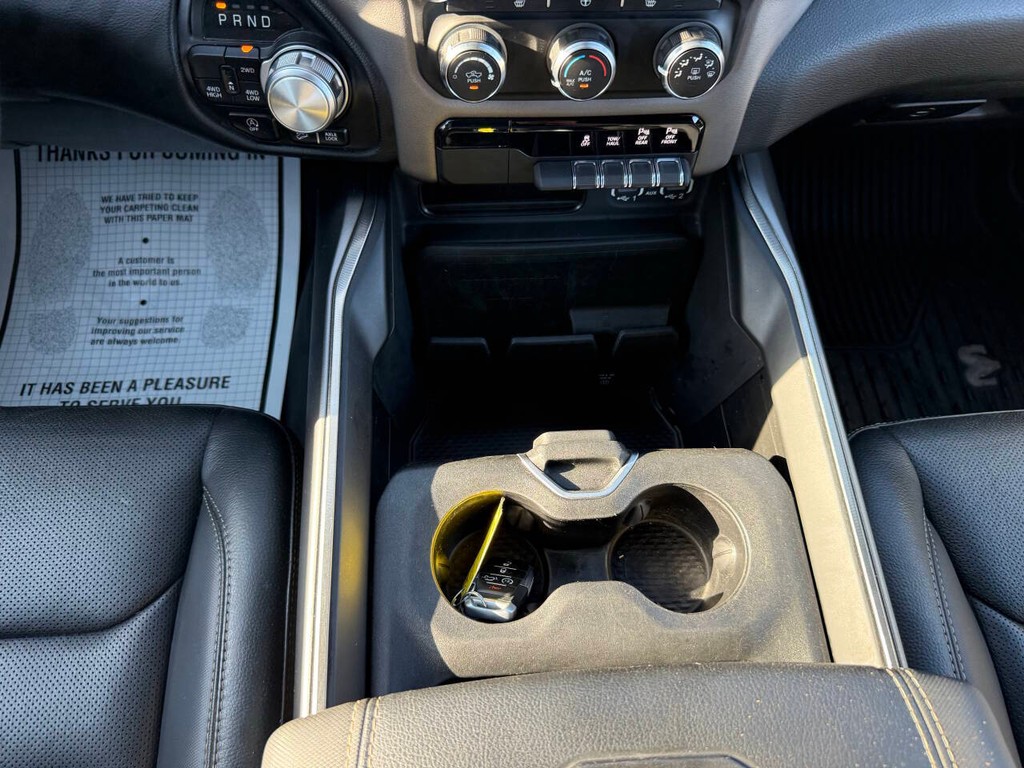 Ram 1500 Vehicle Full-screen Gallery Image 30