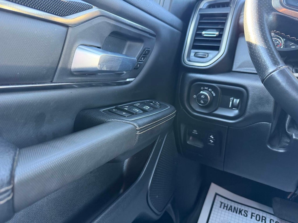 Ram 1500 Vehicle Full-screen Gallery Image 31