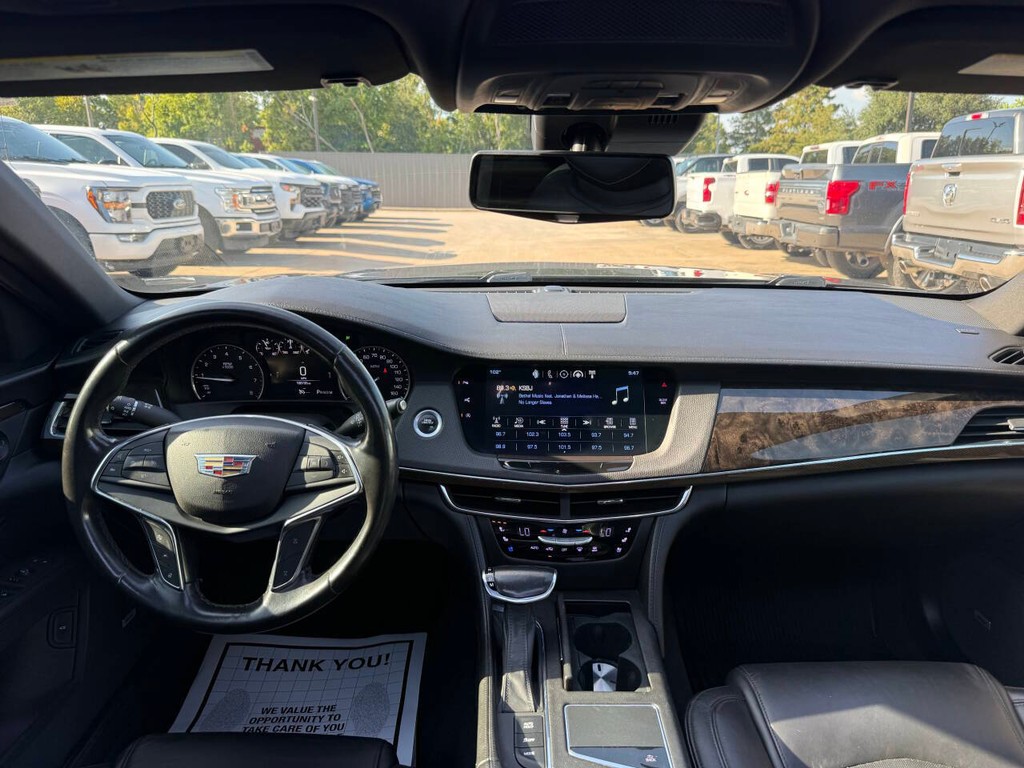 Cadillac CT6 Vehicle Full-screen Gallery Image 17