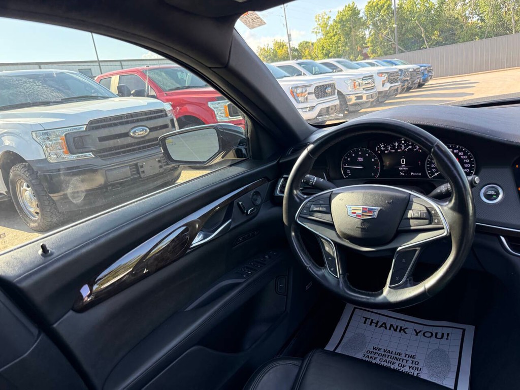 Cadillac CT6 Vehicle Full-screen Gallery Image 19