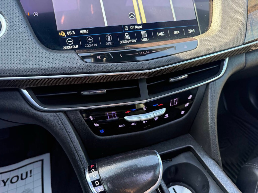 Cadillac CT6 Vehicle Full-screen Gallery Image 28