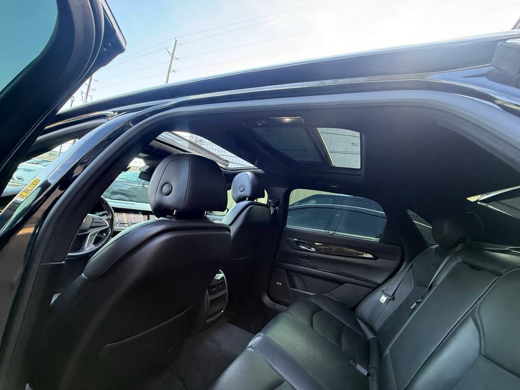 Cadillac CT6 Vehicle Full-screen Gallery Image 32