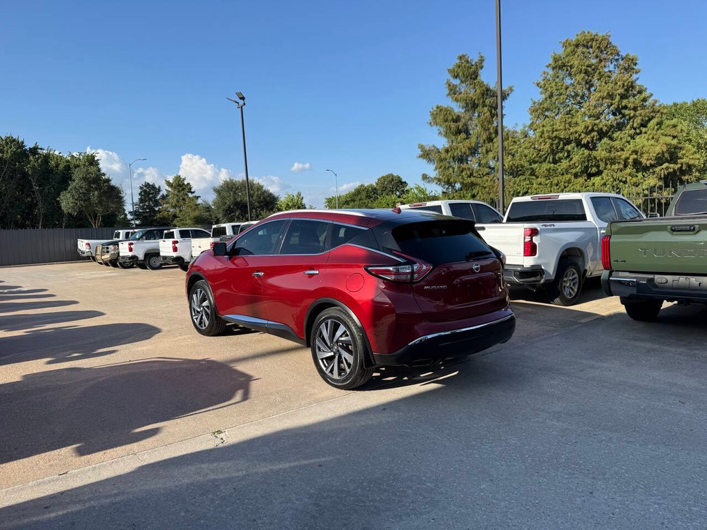 Nissan Murano Vehicle Full-screen Gallery Image 04