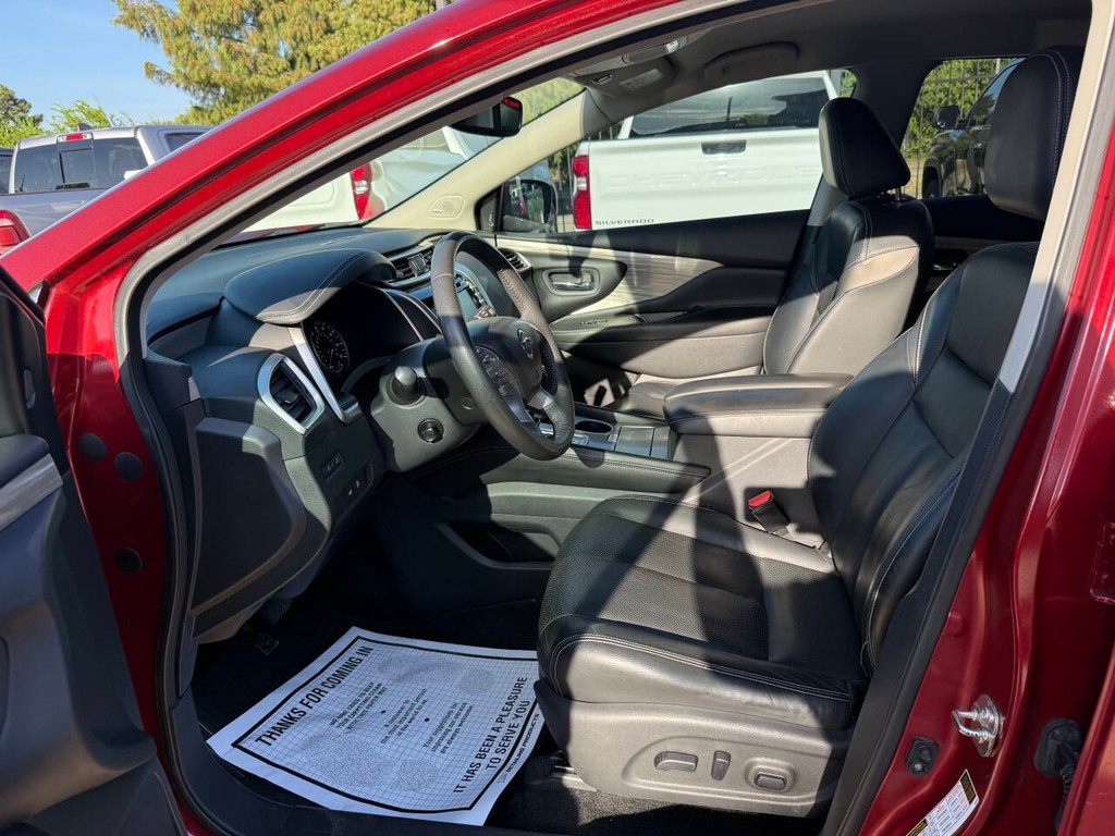 Nissan Murano Vehicle Full-screen Gallery Image 07