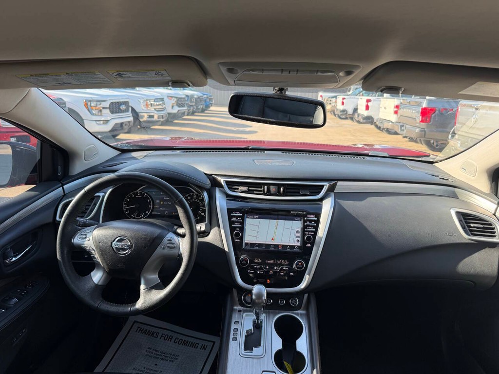 Nissan Murano Vehicle Full-screen Gallery Image 17