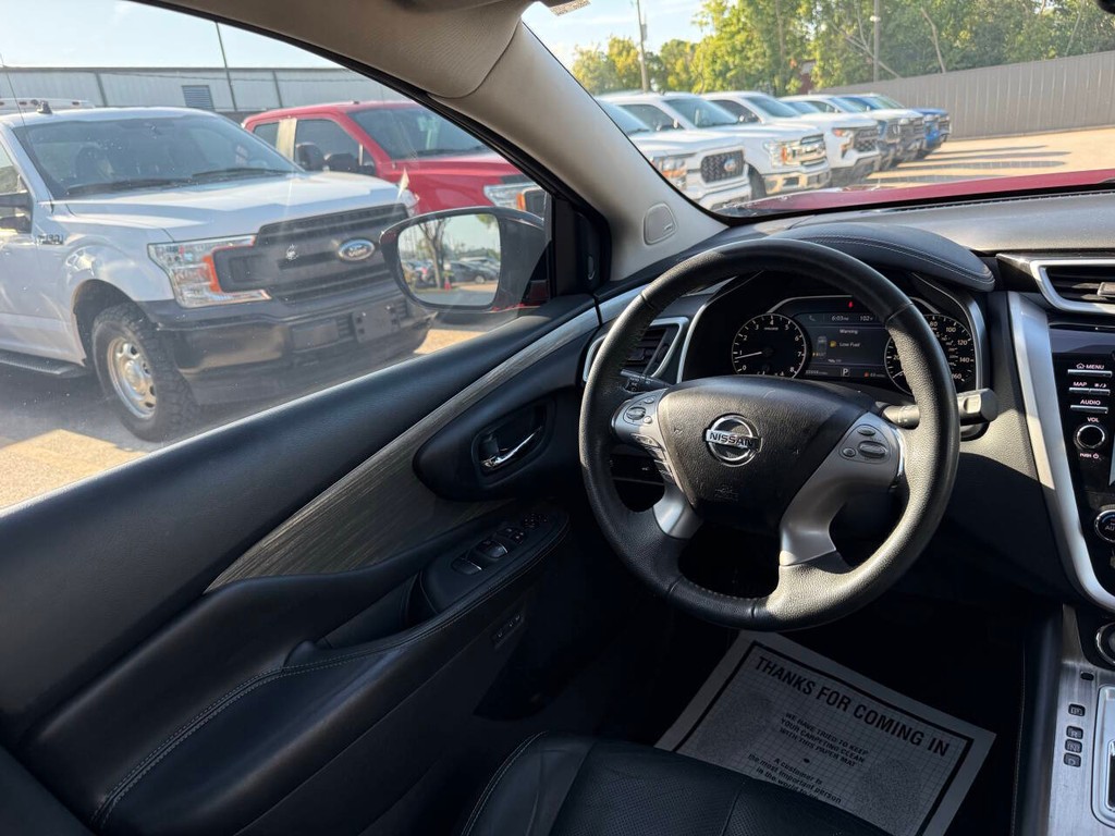 Nissan Murano Vehicle Full-screen Gallery Image 19