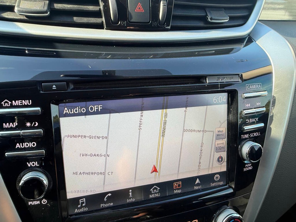 Nissan Murano Vehicle Full-screen Gallery Image 25