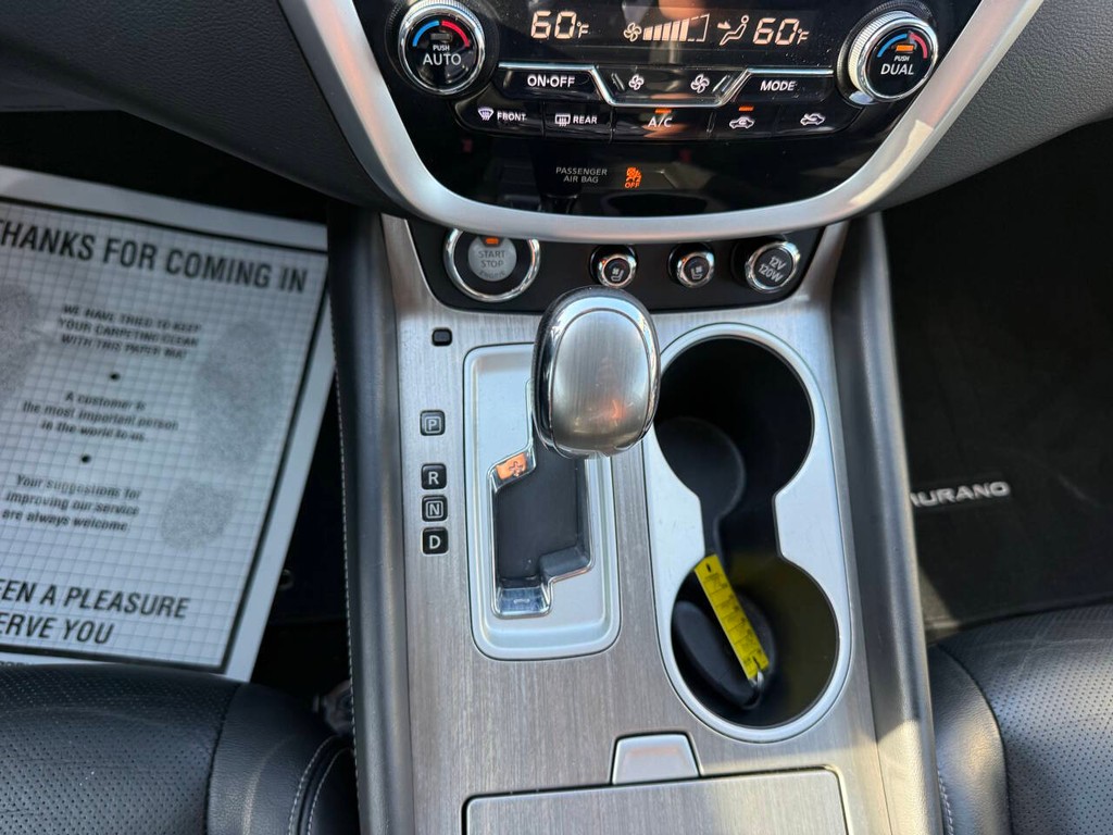 Nissan Murano Vehicle Full-screen Gallery Image 29