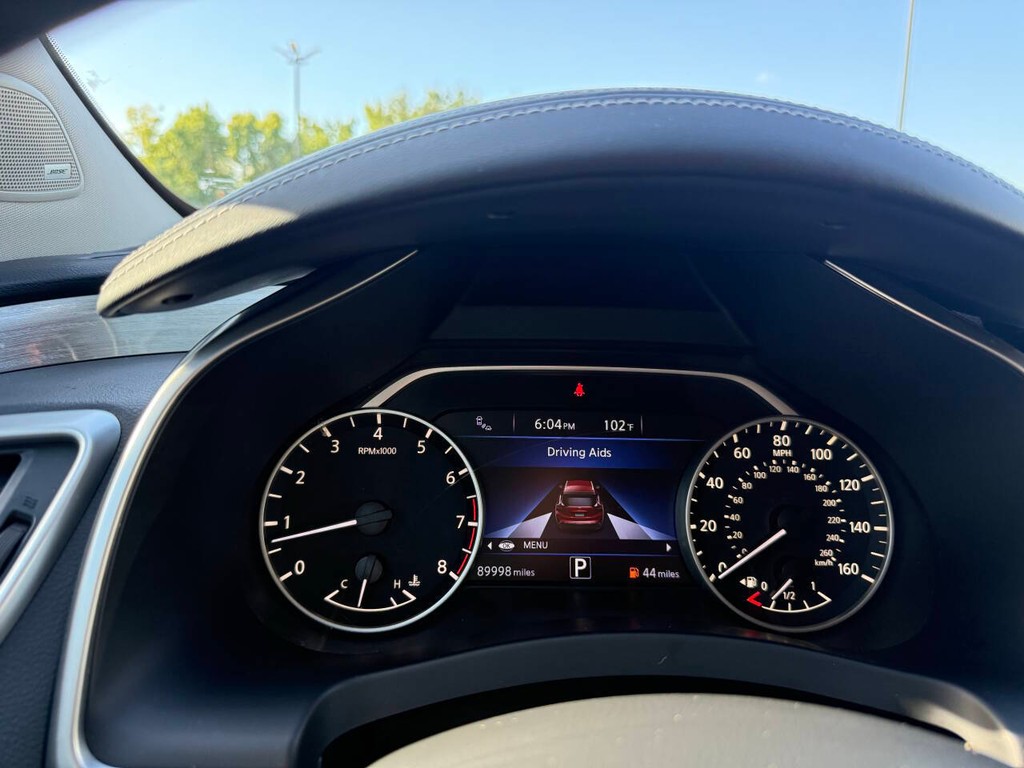 Nissan Murano Vehicle Full-screen Gallery Image 31