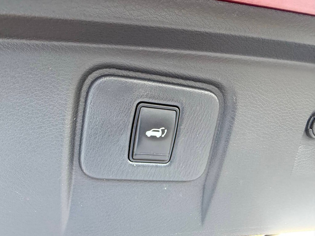 Nissan Murano Vehicle Full-screen Gallery Image 37